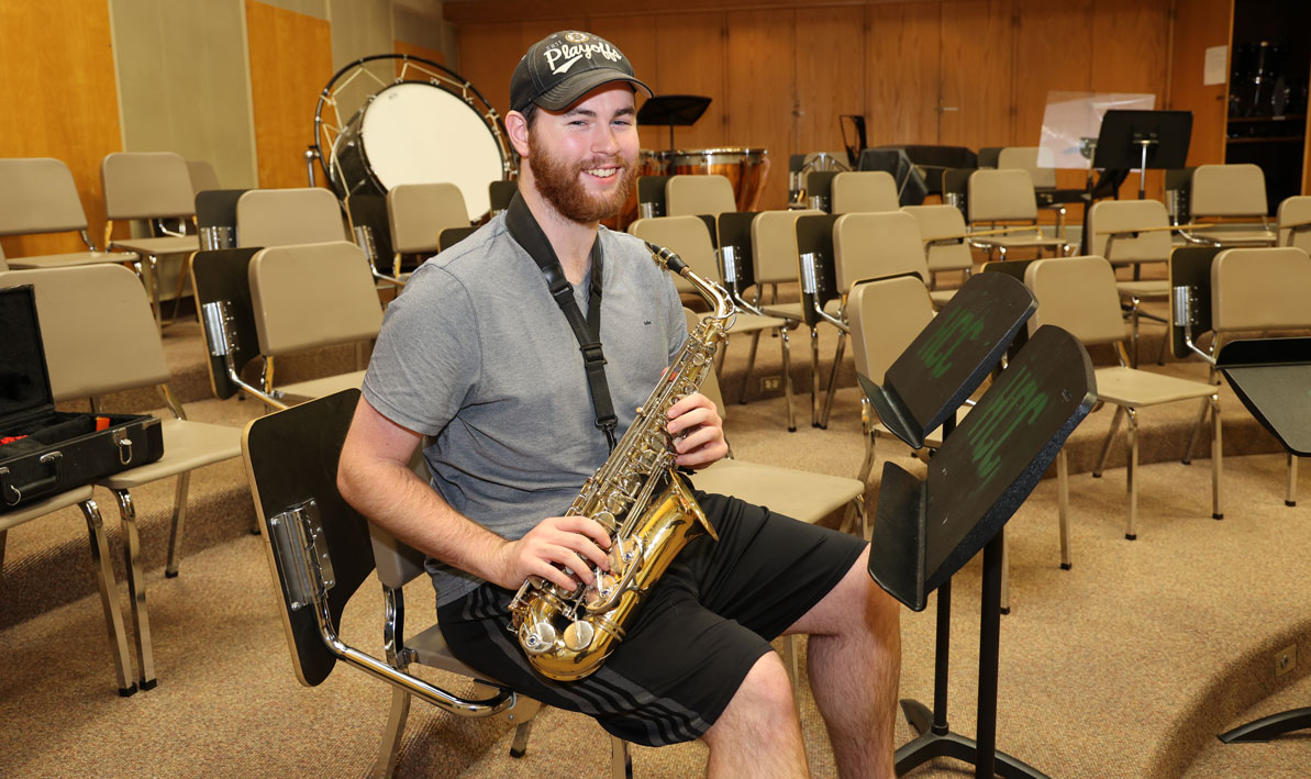 Tom Dulac '23 and his saxophone in one of the HCC recital rooms