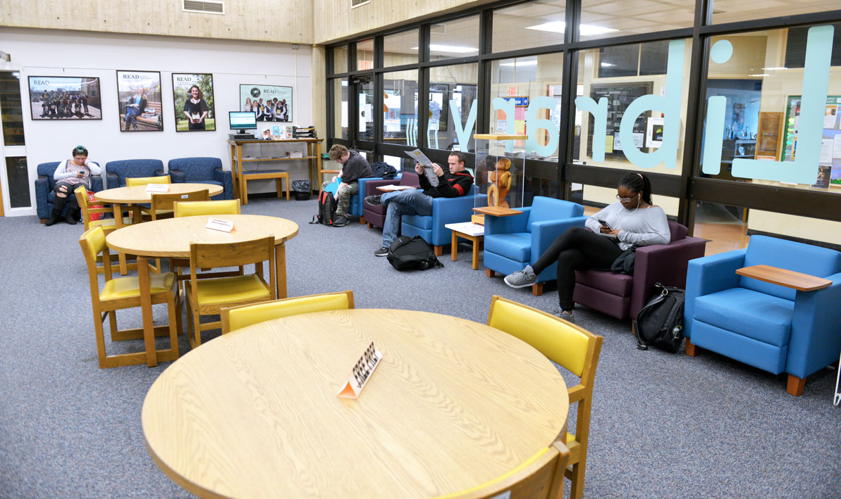 HCC Library lobby before renovation