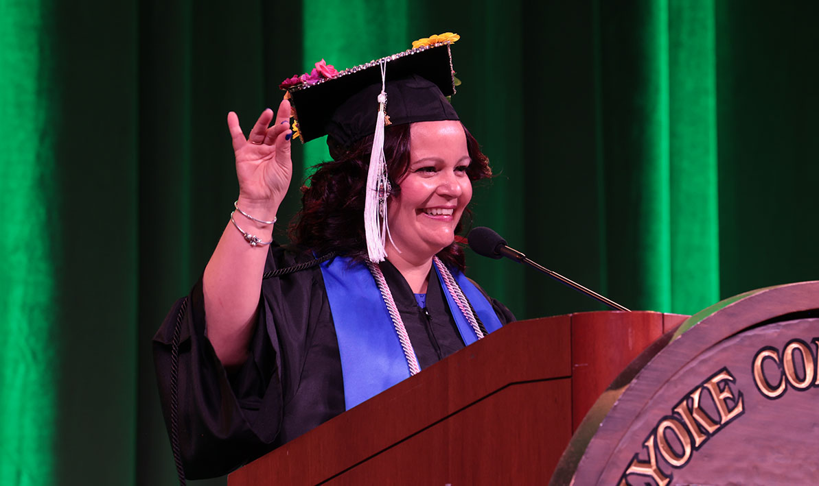 Student orator Yasmari Cardenales '26 gives her Commencement address